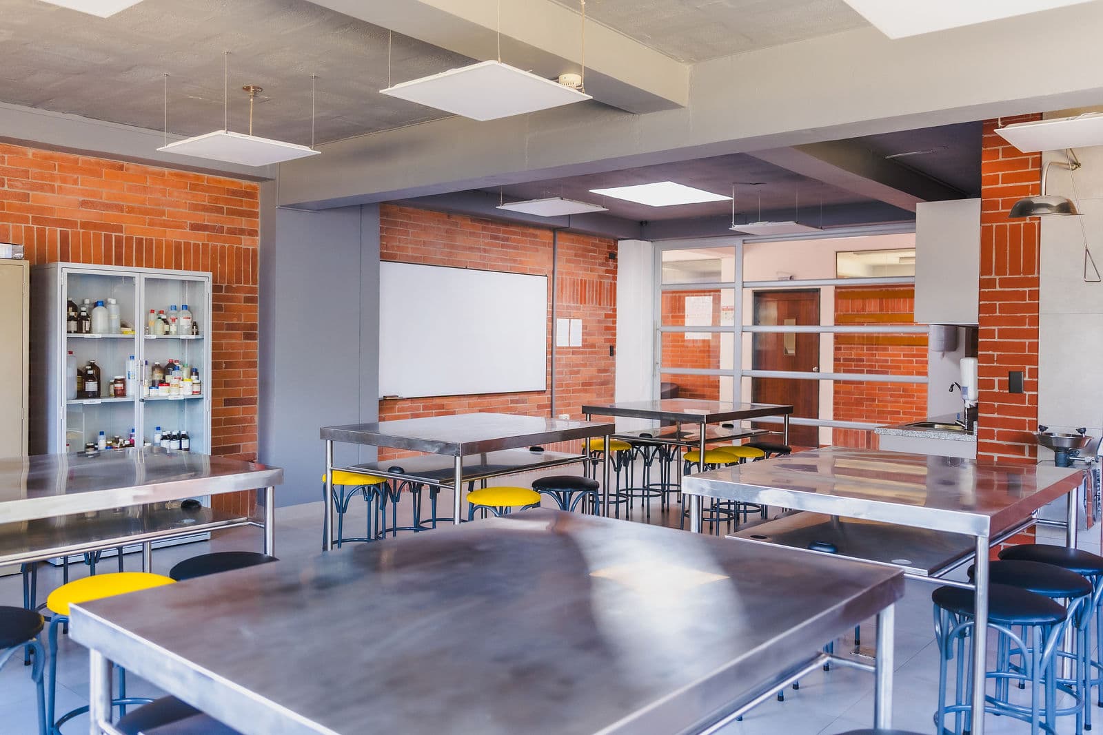 Vista general del campus del Colegio Los Pinos