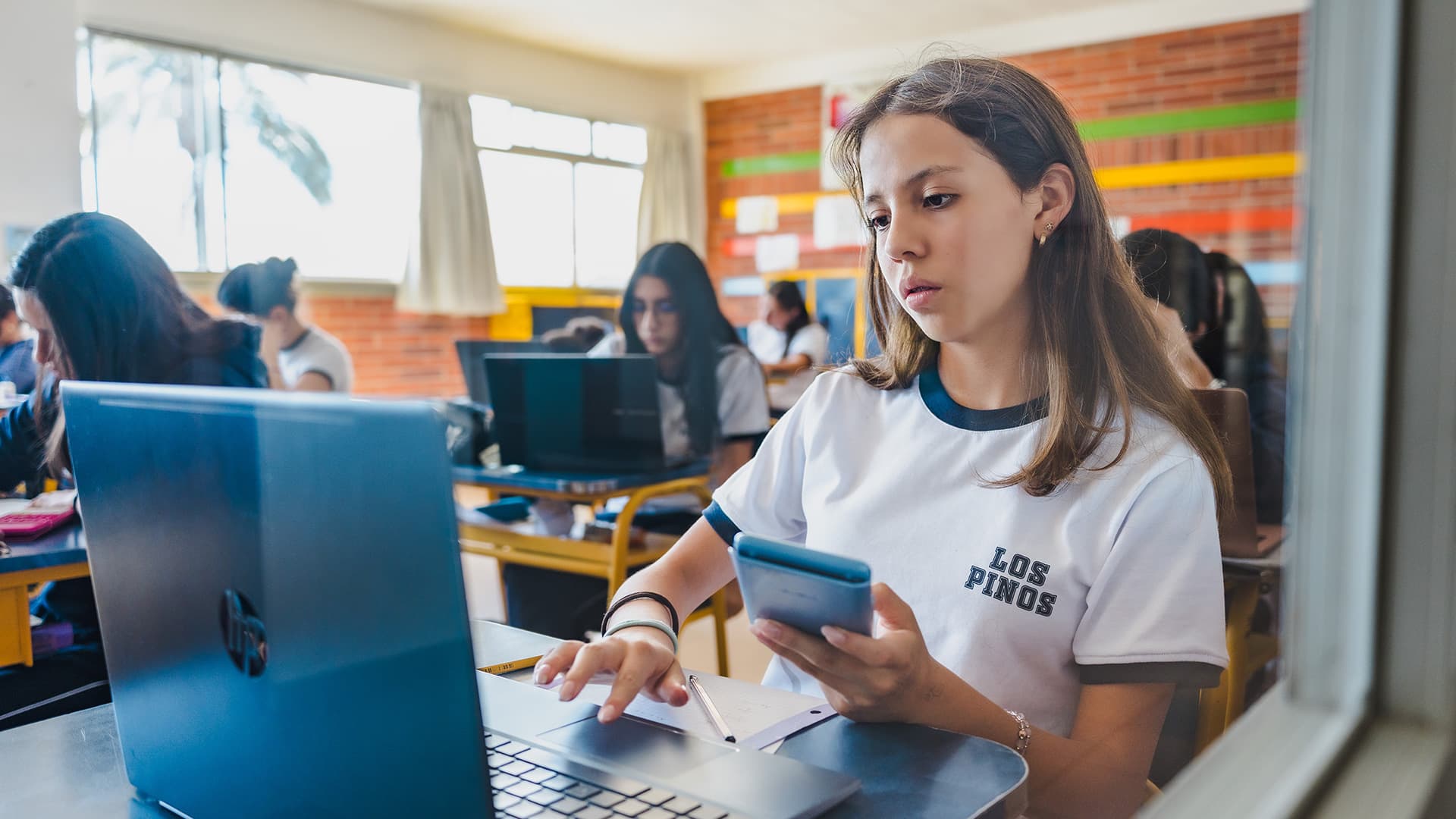 Descubre lo que tenemos para nuestros / nuestras alumnas en cada una de las etapas de su vida estudiantil.